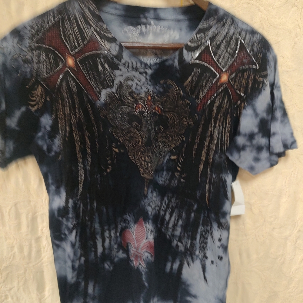 Graphic Tie-Dye T-Shirt with Cross Design New But Small Hole Back Neck XL Depart